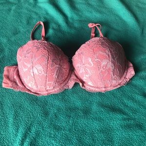Pink Victoria’s secret date night bra